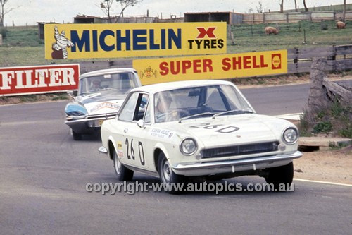 68802 - Bill Tuckey & Allan Grice, Fiat 124 Sports & Bill Daly & Glyn Scott, Citroen DS21 - 1968 Hardie Ferodo 500 Bathurst