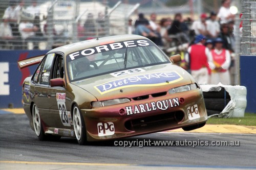 99333 - Bob Forbes, Holden Commodore VS - Adelaide 500 1999 - Photographer Marshall Cass