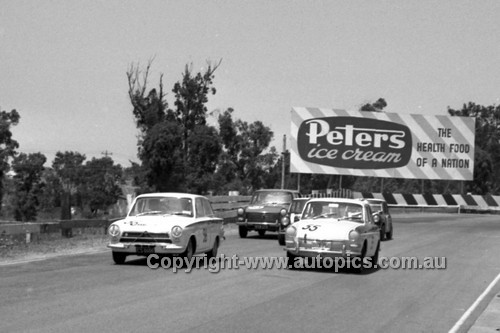 64143 - Rob Holden / Barry Ferguson, Volkswagen 1500S &  Jim Palmer Jackie Stewart, Lotus Cortina - Sandown 6 Hour International  29th November 1964  - Photographer  Peter D'Abbs