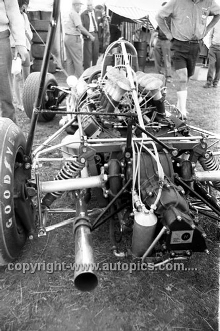 69231 - Jack Brabham, Brabham BT31 Repco V8 - Bathurst Easter 1969