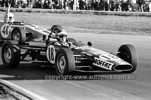 71328 - Allan Moffat in David Green's Wren Formula Ford - Calder 15th August 1971 - Photographer Peter D'Abbs