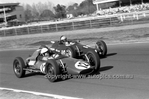 70985 - Jim Evans, Mako Vee & Stewart Anderson, Mako Vee  -  Warwick Farm 12th July 1970 - Photographer Lance J Ruting