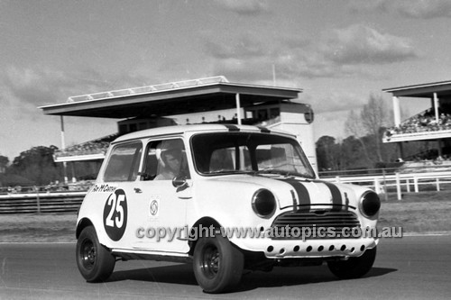 701011 - Ray McCarthy, Morris 850 S -  Warwick Farm 12th July 1970 - Photographer Lance J Ruting