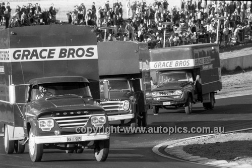 72328 - Grace Bros Truck Race - Oran Park 1972