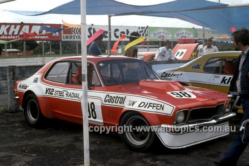 76088 - Ian Diffan Torana V8 - Surfers Paradise 1976 - Photographer Martin Domeracki