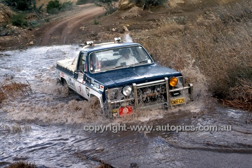 79517 - Hans Tholstrup, Geoff Perry, Chevy C20 Pick-up - 1979 Repco Reliability Trial
