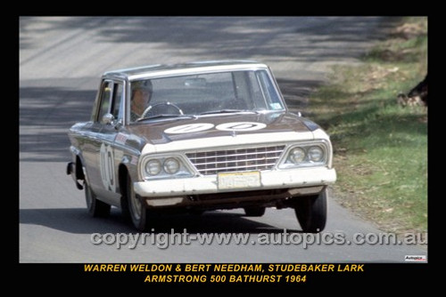 64719-1  -  B. Needham / W. Weldon  -  Bathurst 1964 - Class D Winner - Studebaker Lark