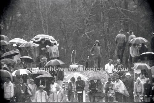 69233 - A very wet Creek Corner, Tasman Series Warwick Farm 1969