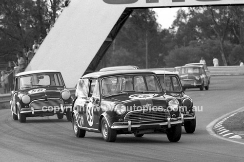 69296 - P. Dwyer, Morris Cooper S - Warwick Farm 1969 - Photographer Lance J Ruting.