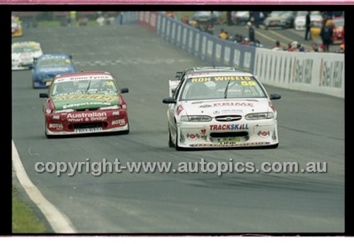 FIA 1000 Bathurst 19th November 2000 - Photographer Marshall Cass - Code 00-MC-B00-016