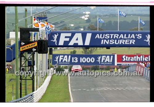 FIA 1000 Bathurst 19th November 2000 - Photographer Marshall Cass - Code 00-MC-B00-020