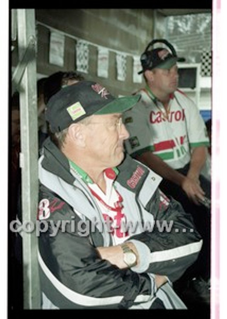 FIA 1000 Bathurst 19th November 2000 - Photographer Marshall Cass - Code 00-MC-B00-052