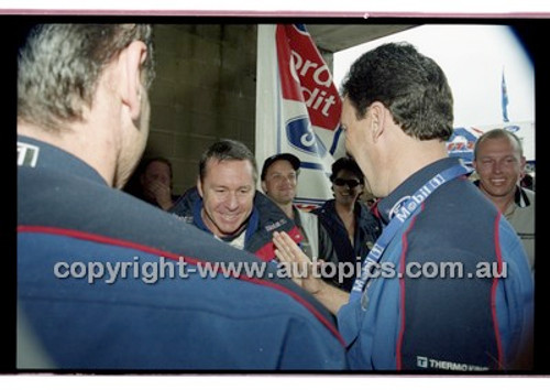 FIA 1000 Bathurst 19th November 2000 - Photographer Marshall Cass - Code 00-MC-B00-065