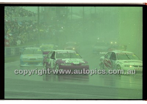 FIA 1000 Bathurst 19th November 2000 - Photographer Marshall Cass - Code 00-MC-B00-206