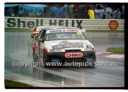 FIA 1000 Bathurst 19th November 2000 - Photographer Marshall Cass - Code 00-MC-B00-219