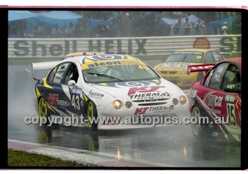 FIA 1000 Bathurst 19th November 2000 - Photographer Marshall Cass - Code 00-MC-B00-230