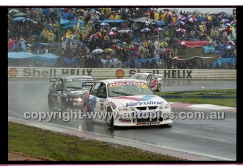 FIA 1000 Bathurst 19th November 2000 - Photographer Marshall Cass - Code 00-MC-B00-244