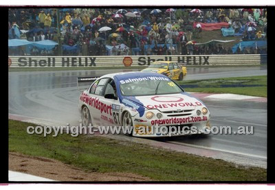 FIA 1000 Bathurst 19th November 2000 - Photographer Marshall Cass - Code 00-MC-B00-246