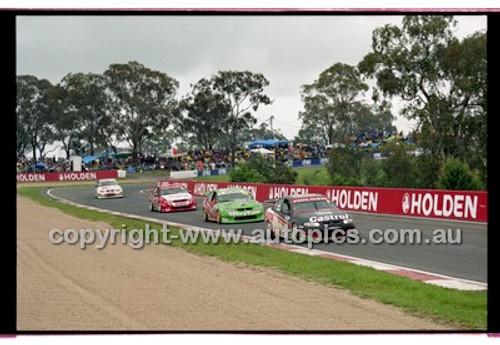 FIA 1000 Bathurst 19th November 2000 - Photographer Marshall Cass - Code 00-MC-B00-268