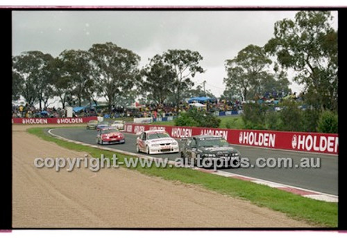 FIA 1000 Bathurst 19th November 2000 - Photographer Marshall Cass - Code 00-MC-B00-269