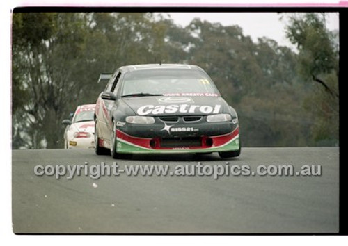 FIA 1000 Bathurst 19th November 2000 - Photographer Marshall Cass - Code 00-MC-B00-278