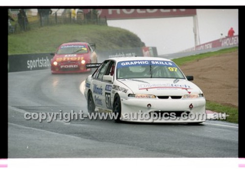 FIA 1000 Bathurst 19th November 2000 - Photographer Marshall Cass - Code 00-MC-B00-286