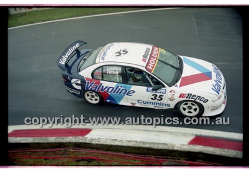 FIA 1000 Bathurst 19th November 2000 - Photographer Marshall Cass - Code 00-MC-B00-317