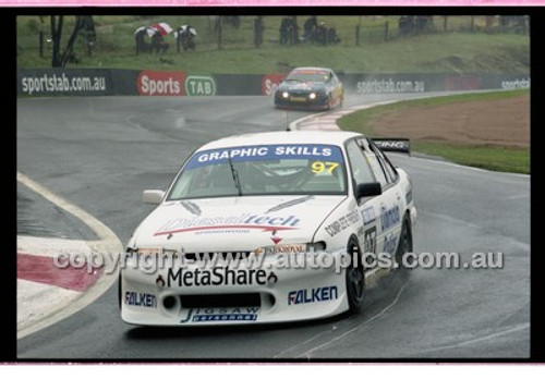 FIA 1000 Bathurst 19th November 2000 - Photographer Marshall Cass - Code 00-MC-B00-321
