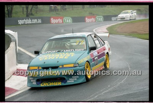 FIA 1000 Bathurst 19th November 2000 - Photographer Marshall Cass - Code 00-MC-B00-323