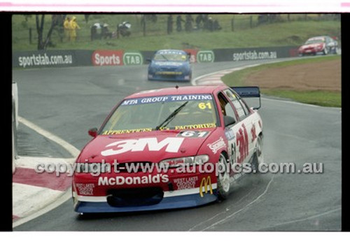FIA 1000 Bathurst 19th November 2000 - Photographer Marshall Cass - Code 00-MC-B00-328