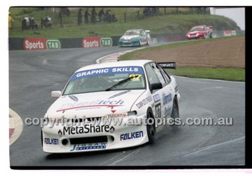FIA 1000 Bathurst 19th November 2000 - Photographer Marshall Cass - Code 00-MC-B00-332