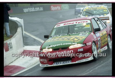 FIA 1000 Bathurst 19th November 2000 - Photographer Marshall Cass - Code 00-MC-B00-339