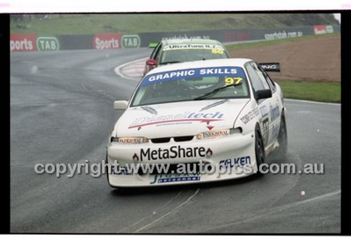 FIA 1000 Bathurst 19th November 2000 - Photographer Marshall Cass - Code 00-MC-B00-353