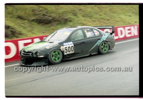 FIA 1000 Bathurst 19th November 2000 - Photographer Marshall Cass - Code 00-MC-B00-356