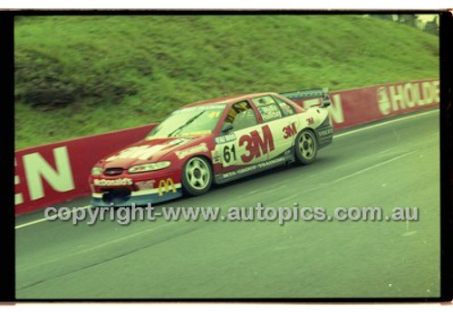 FIA 1000 Bathurst 19th November 2000 - Photographer Marshall Cass - Code 00-MC-B00-361