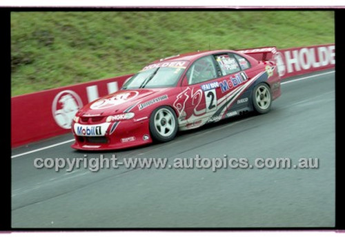 FIA 1000 Bathurst 19th November 2000 - Photographer Marshall Cass - Code 00-MC-B00-382