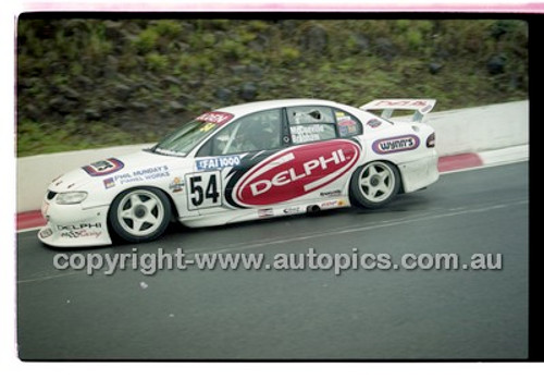 FIA 1000 Bathurst 19th November 2000 - Photographer Marshall Cass - Code 00-MC-B00-387