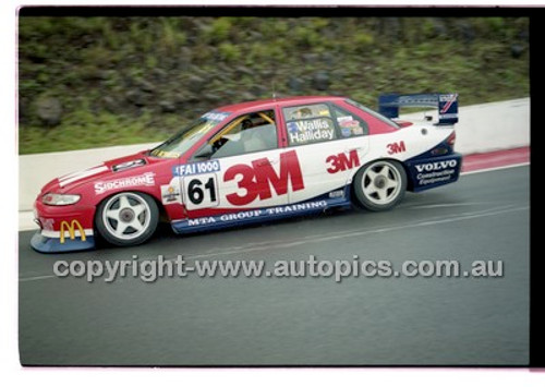 FIA 1000 Bathurst 19th November 2000 - Photographer Marshall Cass - Code 00-MC-B00-399