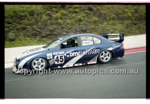 FIA 1000 Bathurst 19th November 2000 - Photographer Marshall Cass - Code 00-MC-B00-401