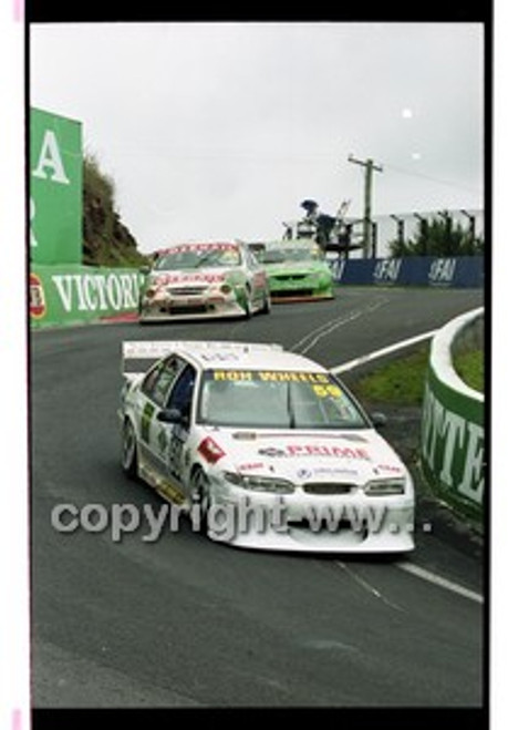 FIA 1000 Bathurst 19th November 2000 - Photographer Marshall Cass - Code 00-MC-B00-433