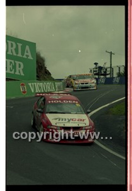 FIA 1000 Bathurst 19th November 2000 - Photographer Marshall Cass - Code 00-MC-B00-439