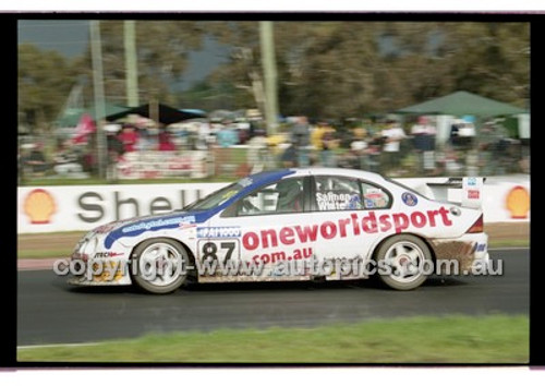 FIA 1000 Bathurst 19th November 2000 - Photographer Marshall Cass - Code 00-MC-B00-460