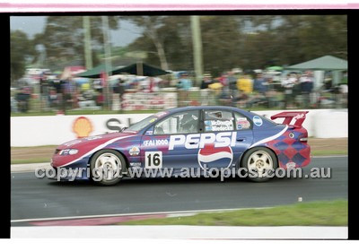 FIA 1000 Bathurst 19th November 2000 - Photographer Marshall Cass - Code 00-MC-B00-475