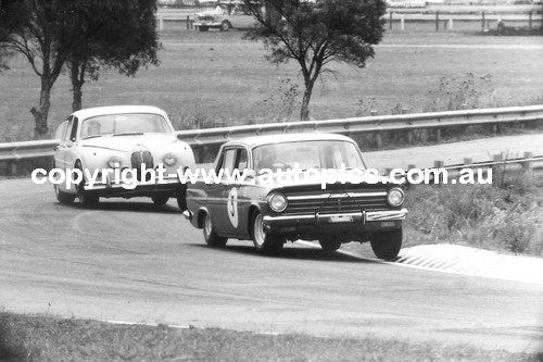 B. Muir / B. Jane  -  Holden EH-S4 / Jaguar 3.8 - Warwick Farm 1964 - Photographer Lance Ruting