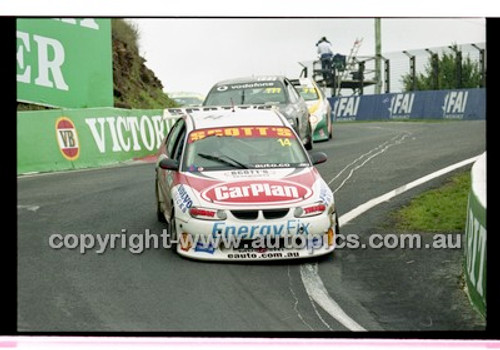 FIA 1000 Bathurst 19th November 2000 - Photographer Marshall Cass - Code 00-MC-B00-504