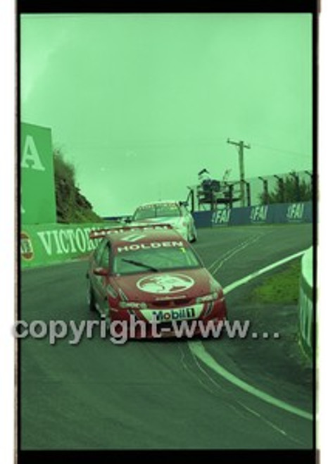 FIA 1000 Bathurst 19th November 2000 - Photographer Marshall Cass - Code 00-MC-B00-509