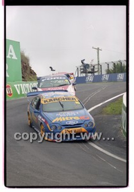 FIA 1000 Bathurst 19th November 2000 - Photographer Marshall Cass - Code 00-MC-B00-512