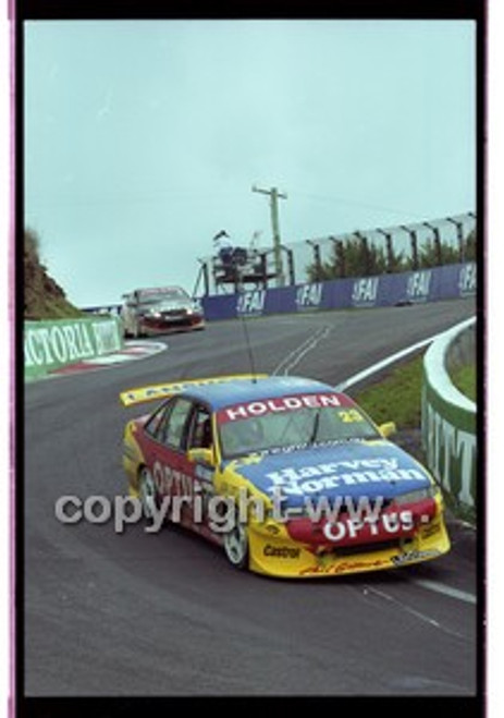 FIA 1000 Bathurst 19th November 2000 - Photographer Marshall Cass - Code 00-MC-B00-513