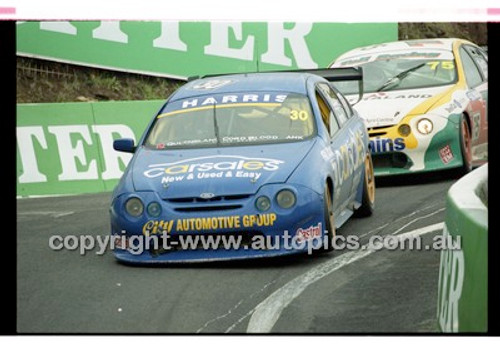 FIA 1000 Bathurst 19th November 2000 - Photographer Marshall Cass - Code 00-MC-B00-520
