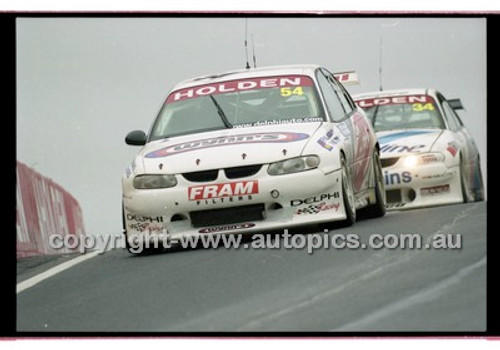 FIA 1000 Bathurst 19th November 2000 - Photographer Marshall Cass - Code 00-MC-B00-532